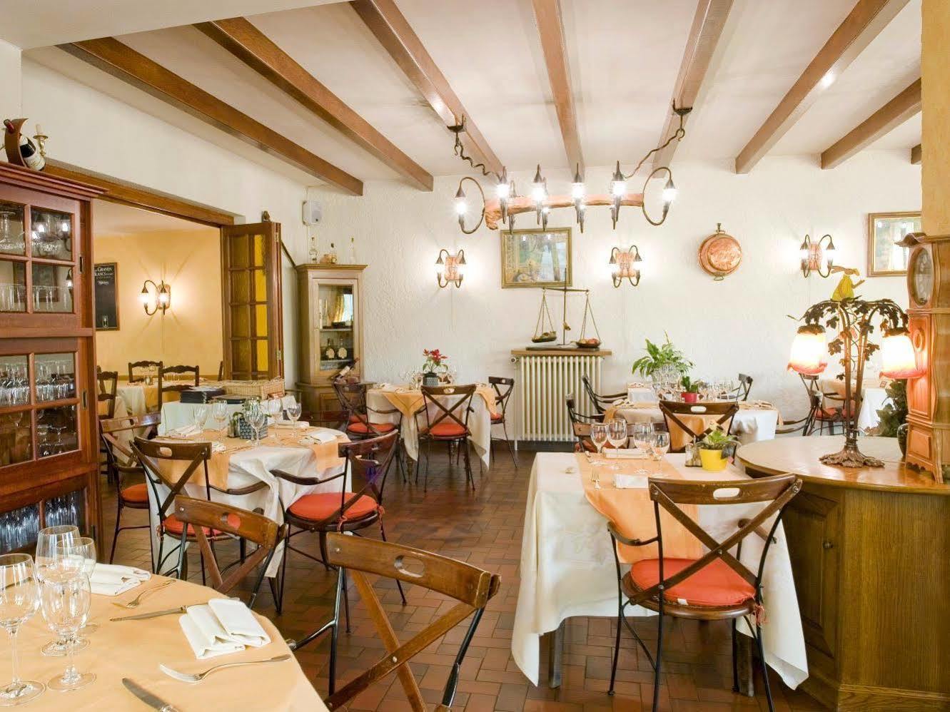 Logis Hotel- Restaurant La Renaissance Baccarat Bagian luar foto