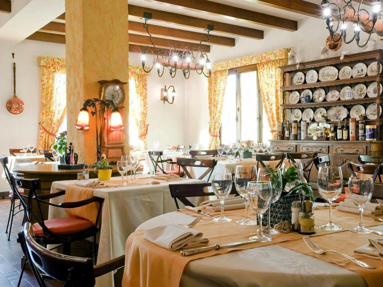 Logis Hotel- Restaurant La Renaissance Baccarat Bagian luar foto